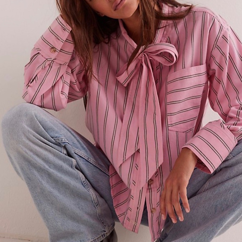 FREE PEOPLE  We The Free Tied With A Bow Shirt - Pink Combo